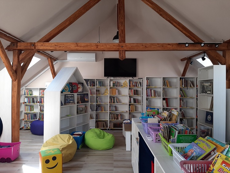 Novi izgled čitaonice i stručnog odeljenja biblioteke "Vuk Karadžić" u Kovinu